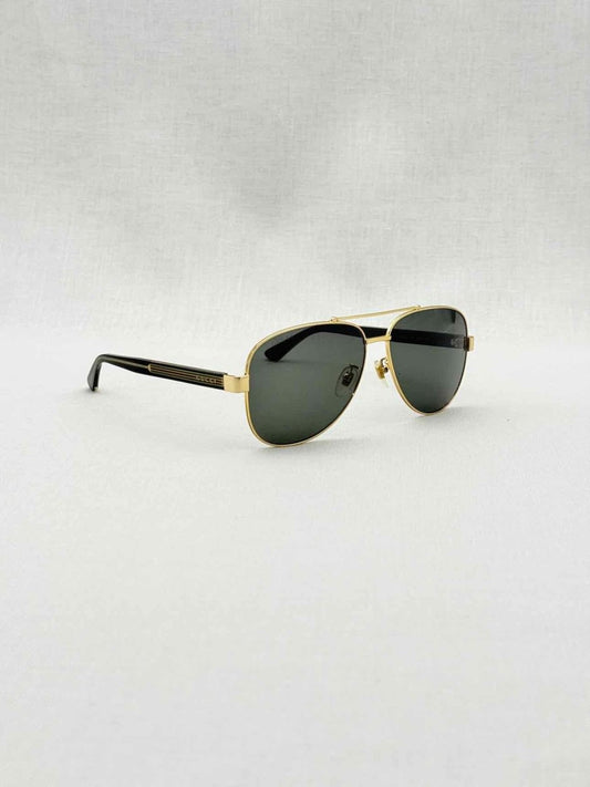Pre - loved GUCCI Green Sunglasses at Reems Closet