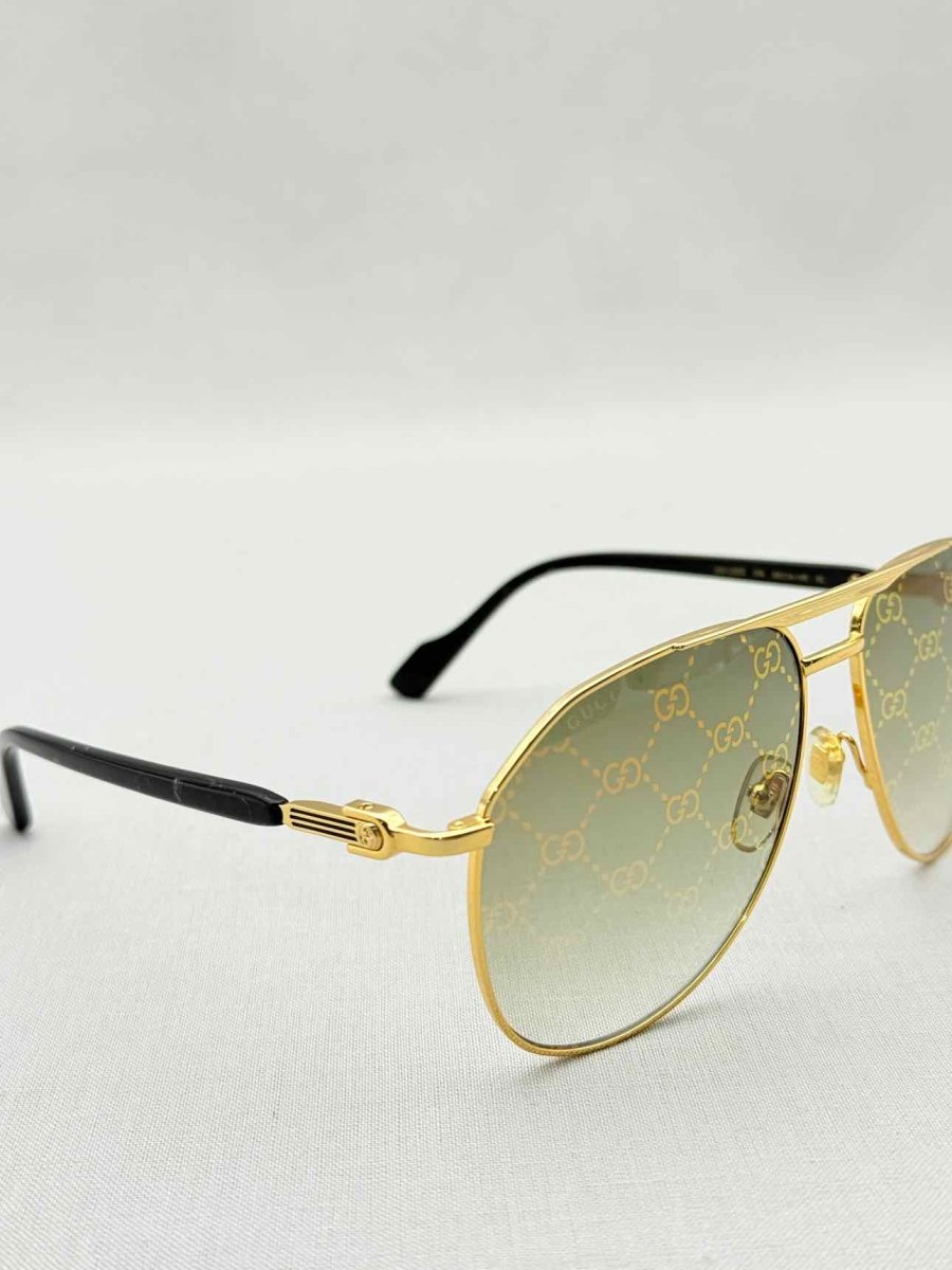 Pre - loved GUCCI Green Sunglasses at Reems Closet