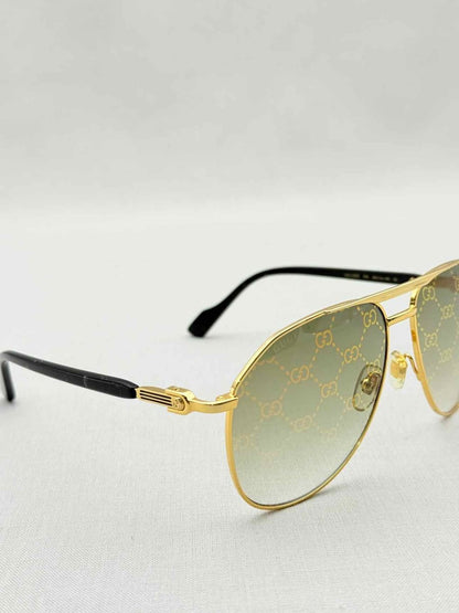 Pre - loved GUCCI Green Sunglasses at Reems Closet