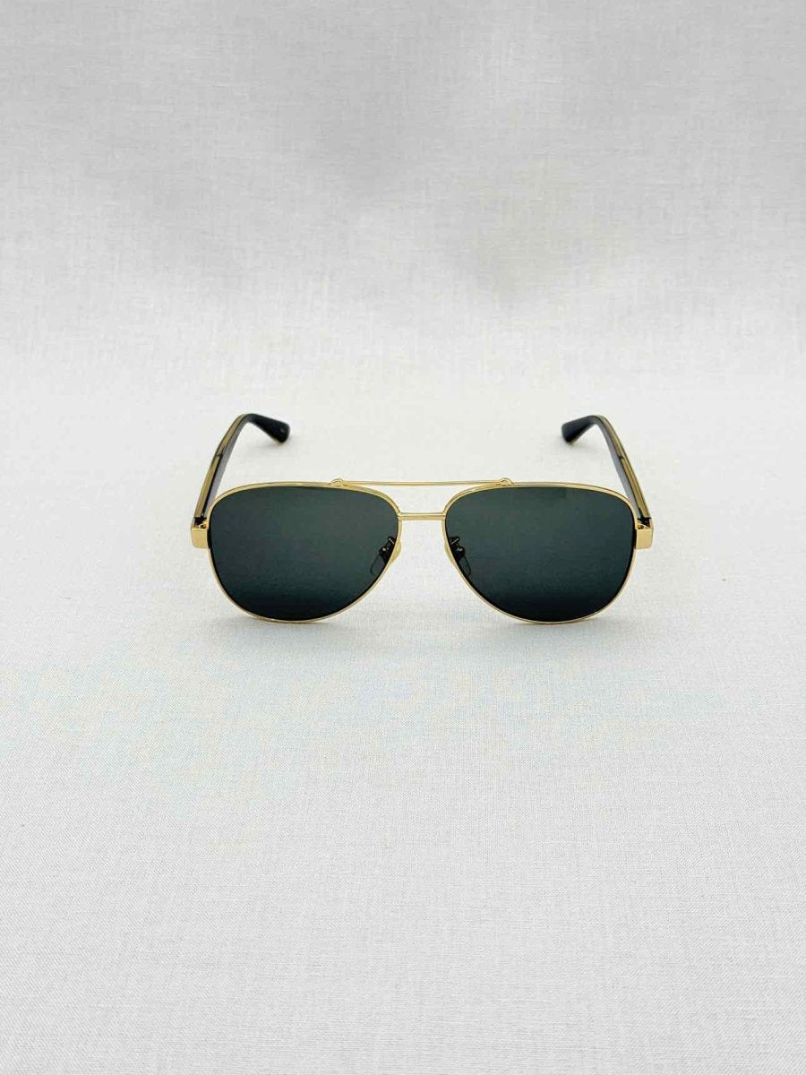 Pre - loved GUCCI Green Sunglasses at Reems Closet