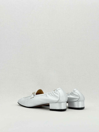 Pre - loved GUCCI Jordaan Silver Size EU 38.5 Loafers at Reems Closet