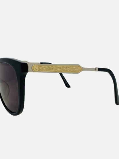 Pre - loved GUCCI Logo Black Sunglasses at Reems Closet