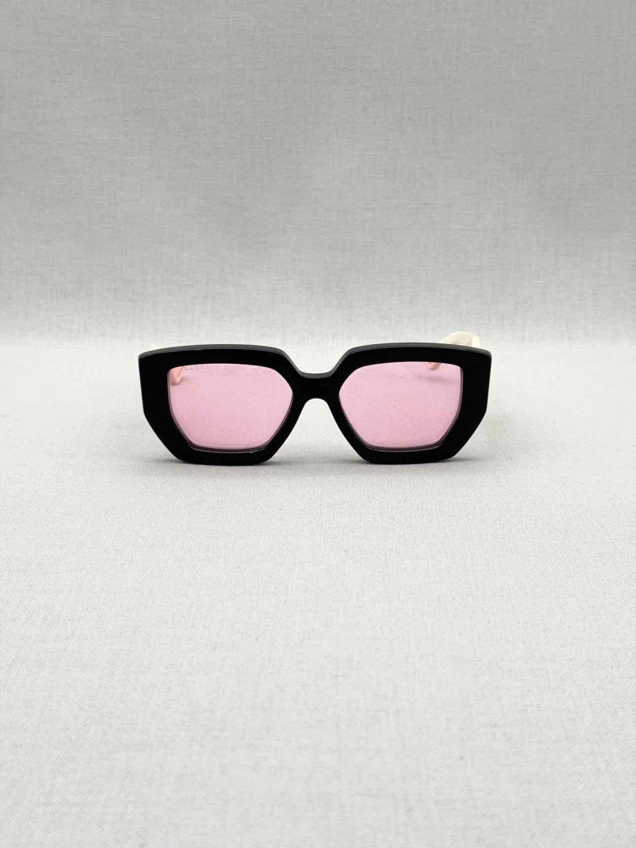 Pre - loved GUCCI Pink Sunglasses at Reems Closet