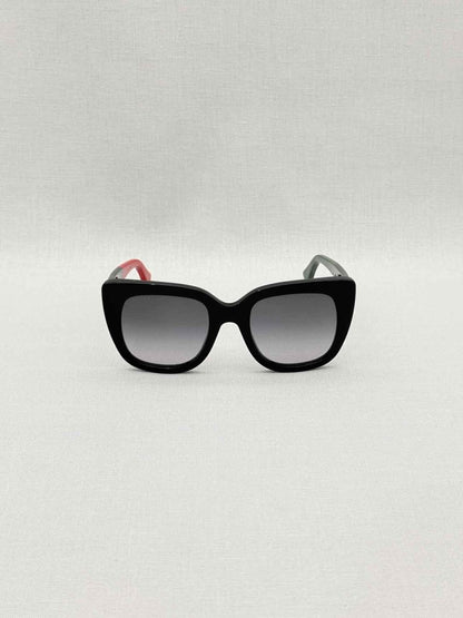 Pre-loved GUCCI Red & Green Sunglasses at Reems Closet