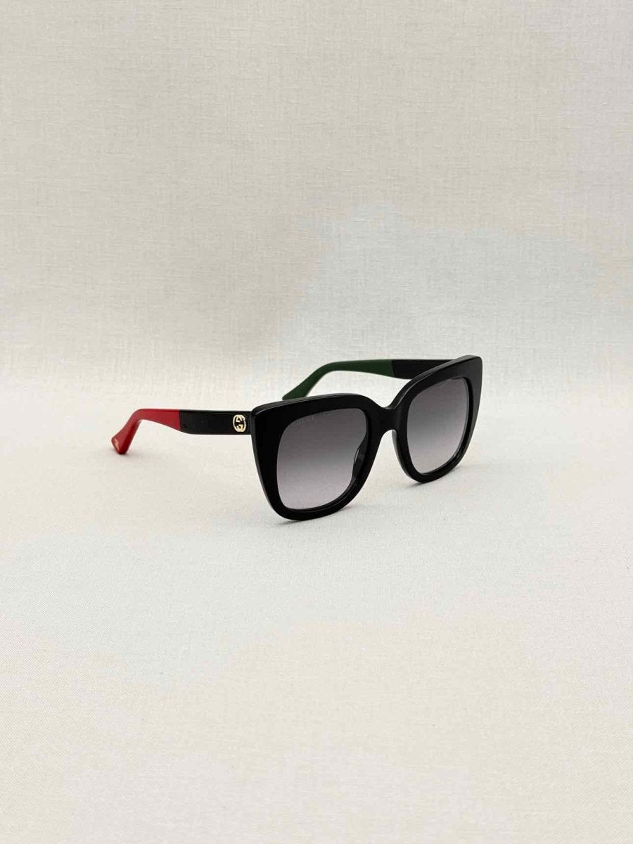 Pre-loved GUCCI Red & Green Sunglasses at Reems Closet