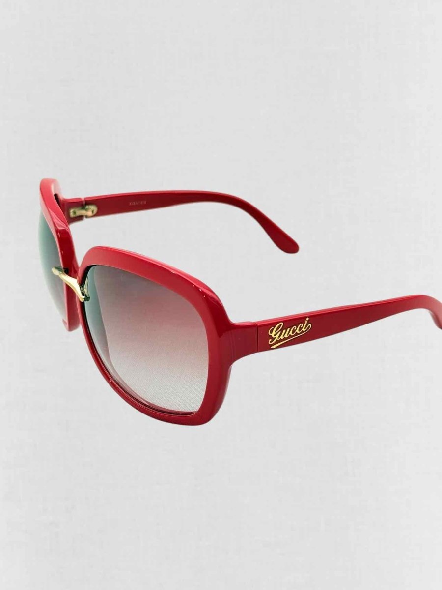 Pre - loved GUCCI Red Sunglasses at Reems Closet