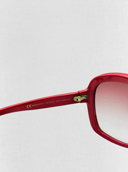 Pre - loved GUCCI Red Sunglasses at Reems Closet