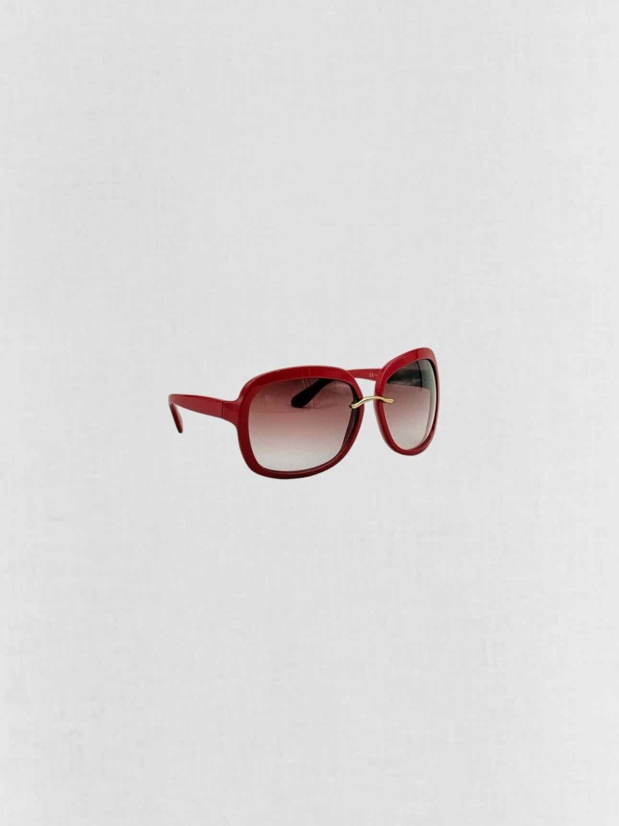 Pre - loved GUCCI Red Sunglasses at Reems Closet