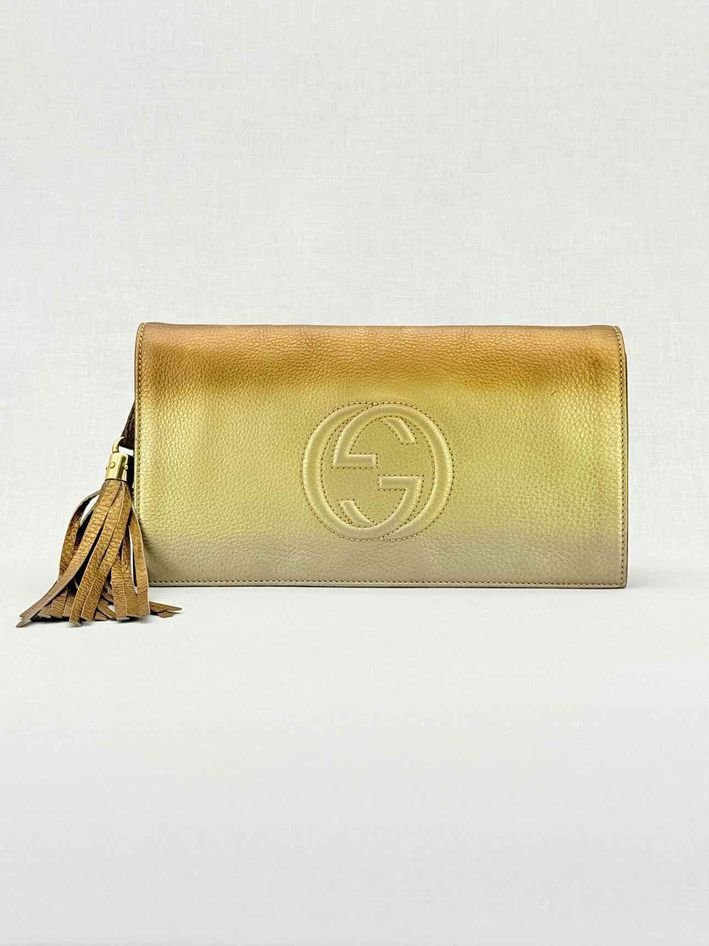 Pre - loved GUCCI Soho Disco Metallic Gold Clutch at Reems Closet