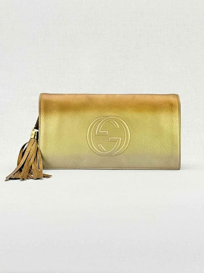 Pre - loved GUCCI Soho Disco Metallic Gold Clutch at Reems Closet