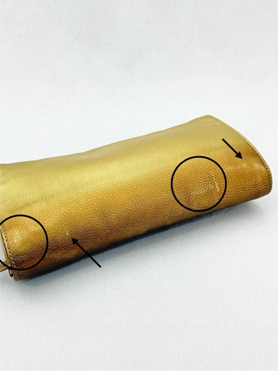 Pre - loved GUCCI Soho Disco Metallic Gold Clutch at Reems Closet