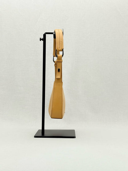 Pre - loved GUCCI Vintage Beige Baguette Bag at Reems Closet