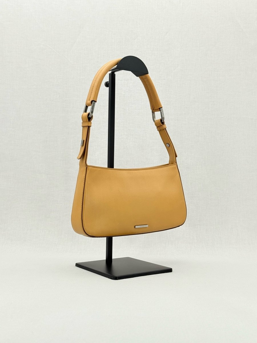 Pre - loved GUCCI Vintage Beige Baguette Bag at Reems Closet