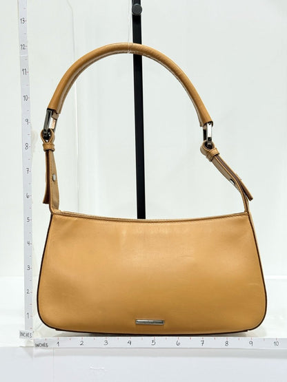 Pre - loved GUCCI Vintage Beige Baguette Bag at Reems Closet