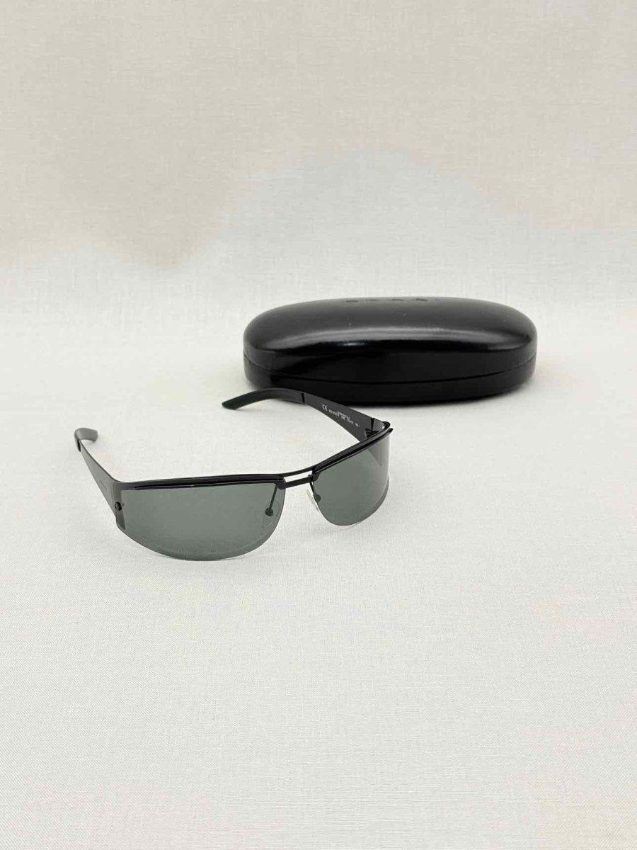 Pre-loved GUCCI Vintage Black Sunglasses at Reems Closet