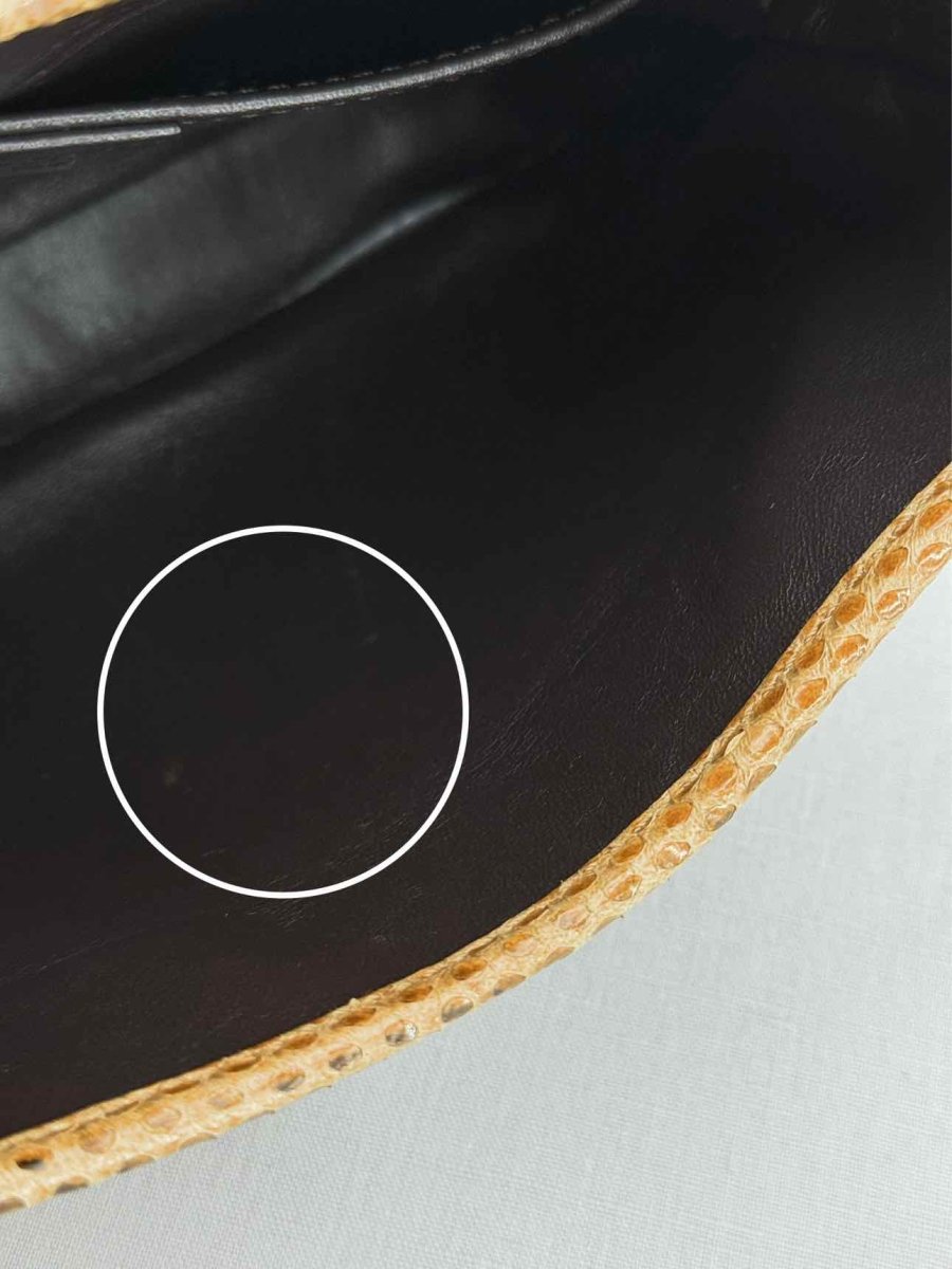 Pre - loved GUCCI Vintage Brown Shoulder Bag at Reems Closet