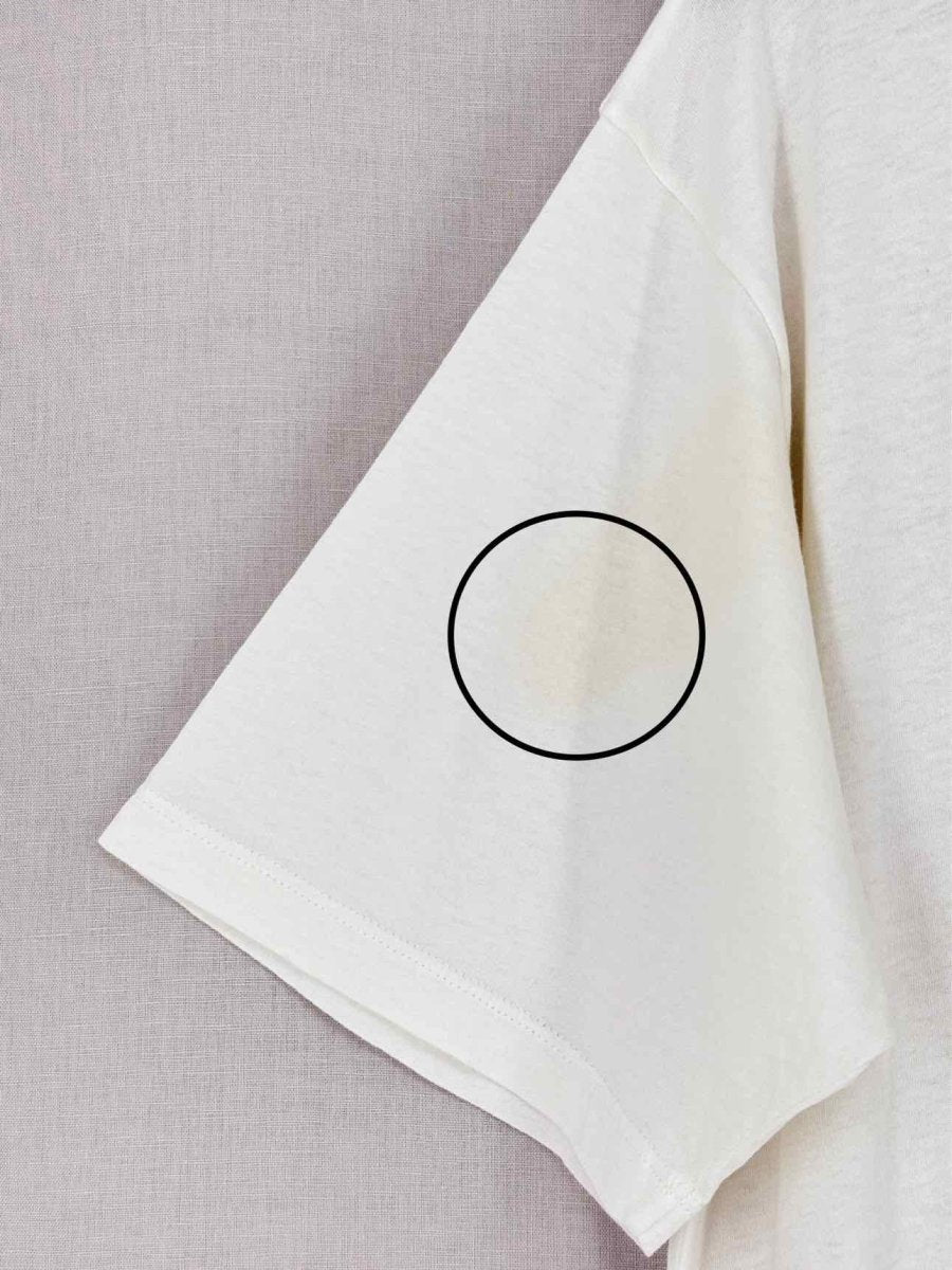 Pre - loved GUCCI White Logo Print Size Small Top at Reems Closet