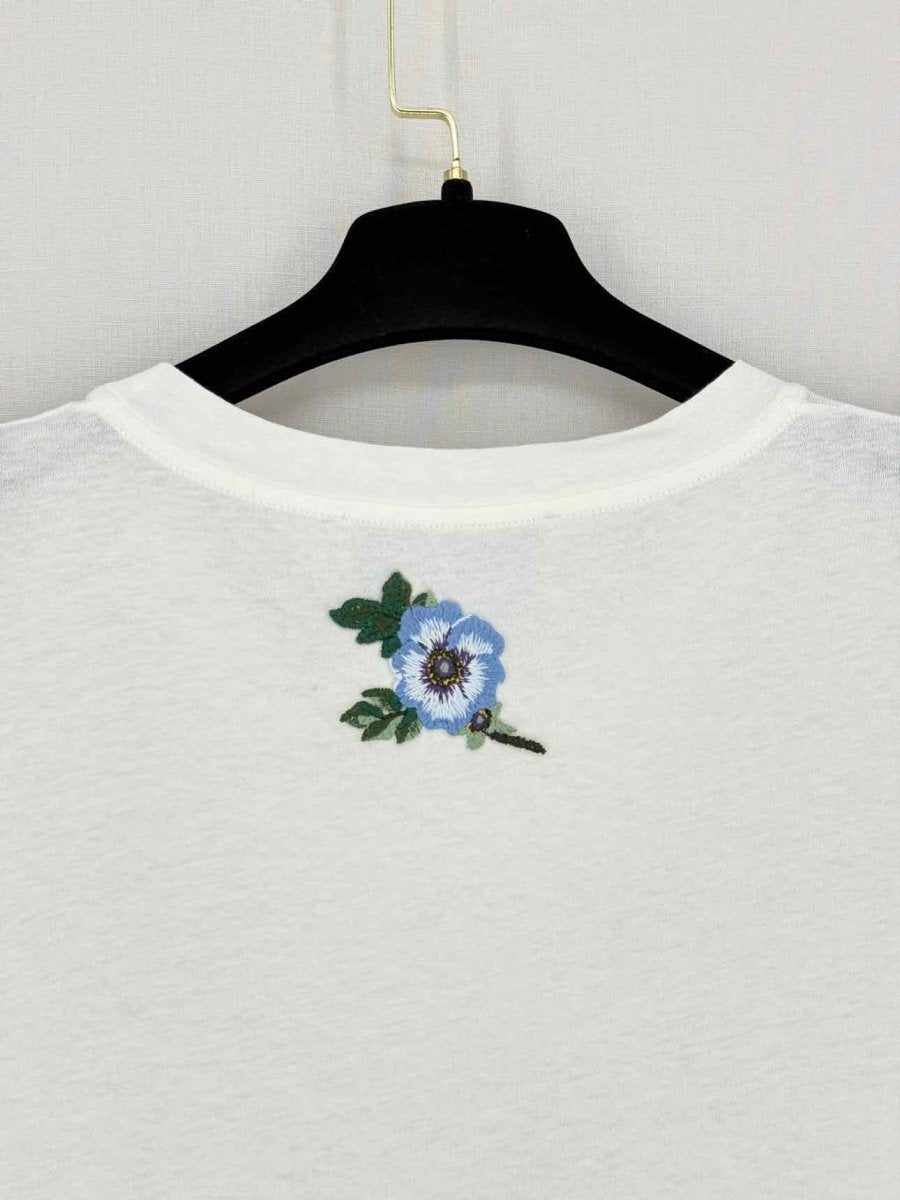 Pre - loved GUCCI White Logo Print Size Small Top at Reems Closet