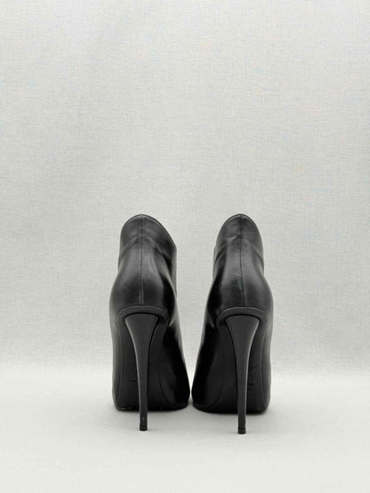 Pre-loved GUISEPPE ZANOTTI Zip Front Black Size EU 37.5 Booties at Reems Closet