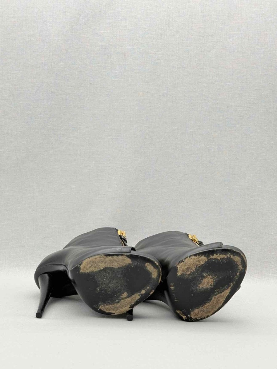 Pre-loved GUISEPPE ZANOTTI Zip Front Black Size EU 37.5 Booties at Reems Closet