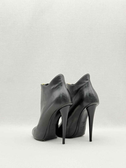 Pre-loved GUISEPPE ZANOTTI Zip Front Black Size EU 37.5 Booties at Reems Closet