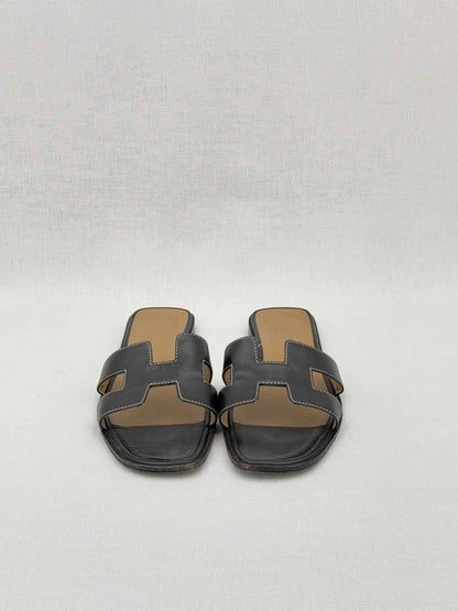 Pre - loved HERMES Black Size EU 39 Sandals at Reems Closet