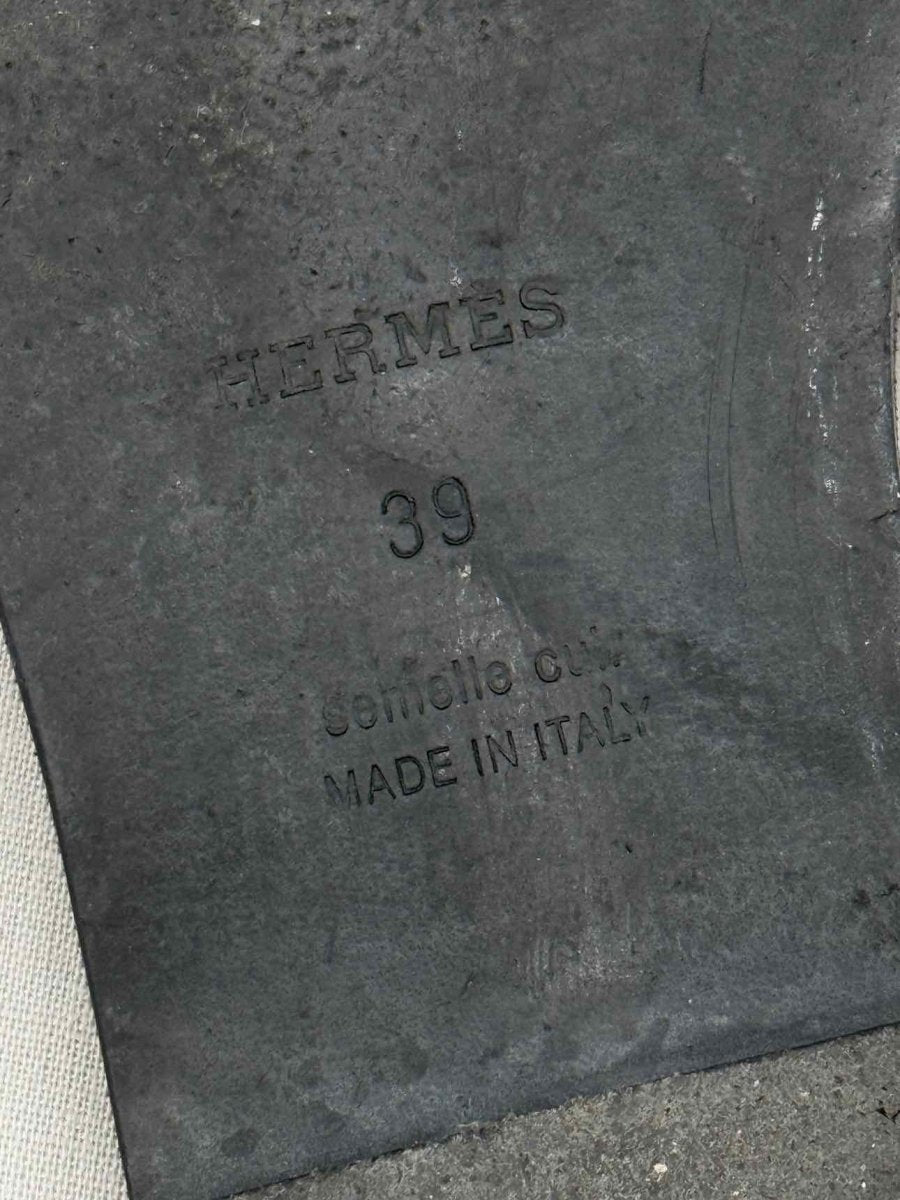 Pre - loved HERMES Black Size EU 39 Sandals at Reems Closet