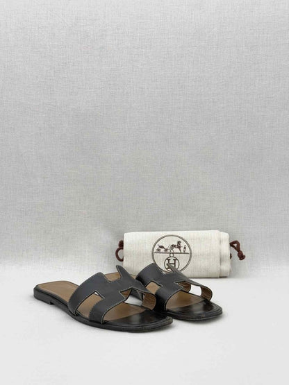 Pre - loved HERMES Black Size EU 39 Sandals at Reems Closet