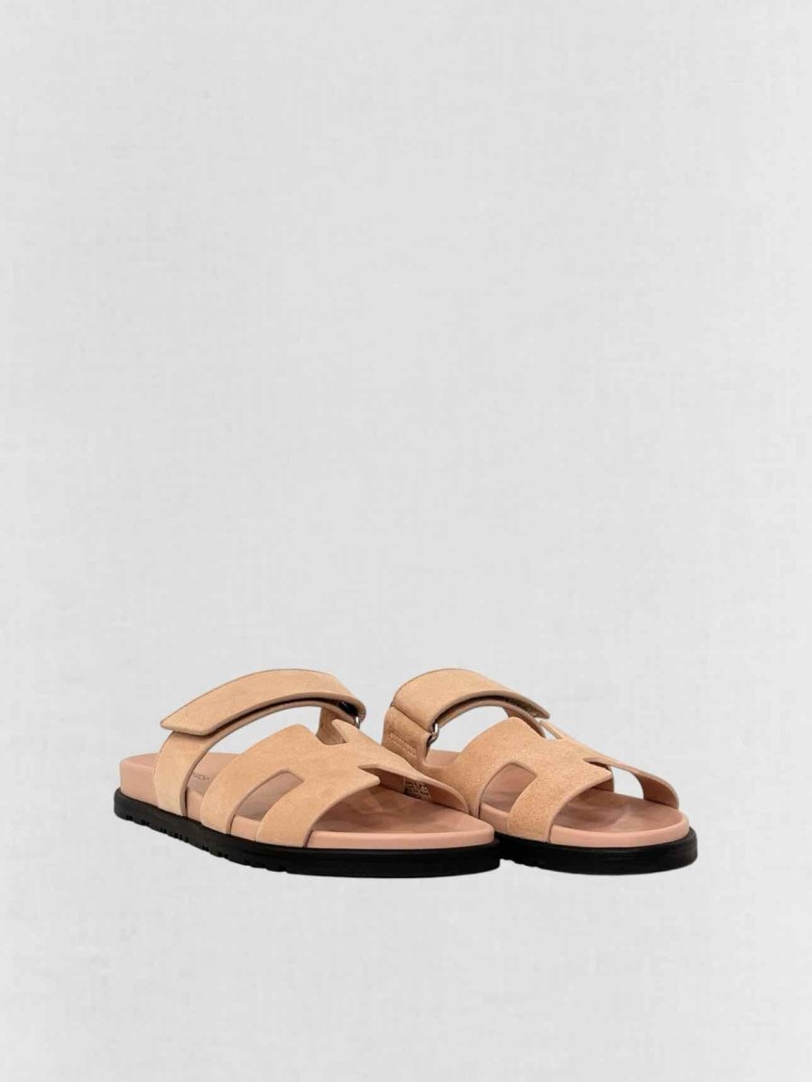 Pre - loved HERMES Chypre Peach Size EU 37.5 Sandals at Reems Closet