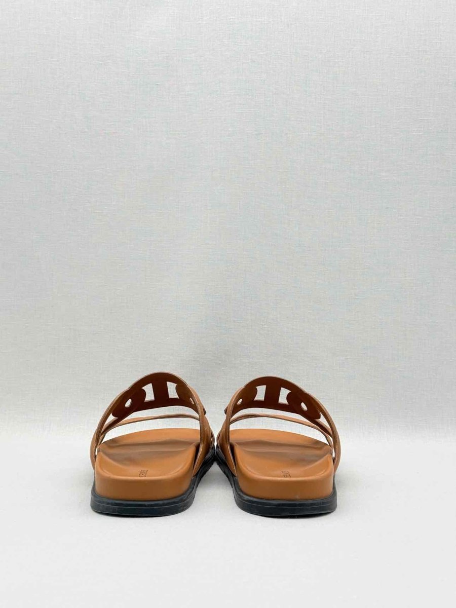 Pre-loved HERMES Extra Natural Size EU 38.5 Sandals at Reems Closet