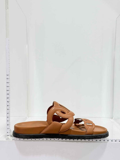 Pre-loved HERMES Extra Natural Size EU 38.5 Sandals at Reems Closet