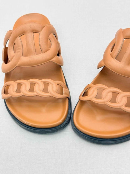Pre-loved HERMES Extra Natural Size EU 38.5 Sandals at Reems Closet