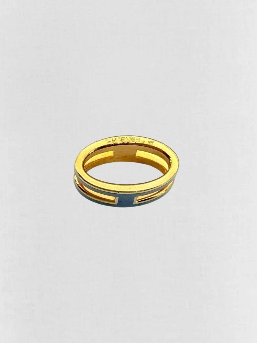 Pre - loved HERMES Fashion Necklace at Reems Closet