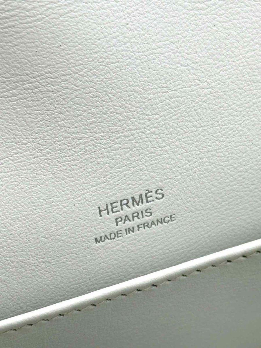 Pre - loved HERMES Geta White Crossbody at Reems Closet