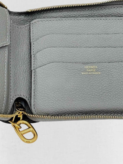 Pre - loved HERMES Grey Compact Wallet at Reems Closet