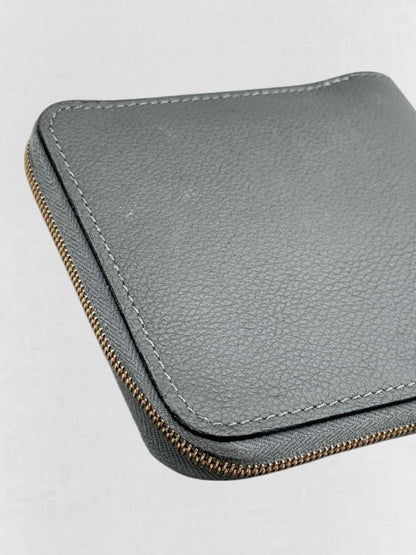 Pre - loved HERMES Grey Compact Wallet at Reems Closet