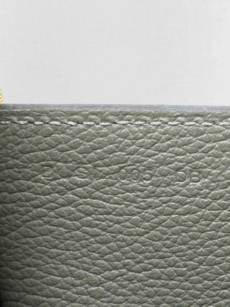 Pre - loved HERMES Grey Compact Wallet at Reems Closet