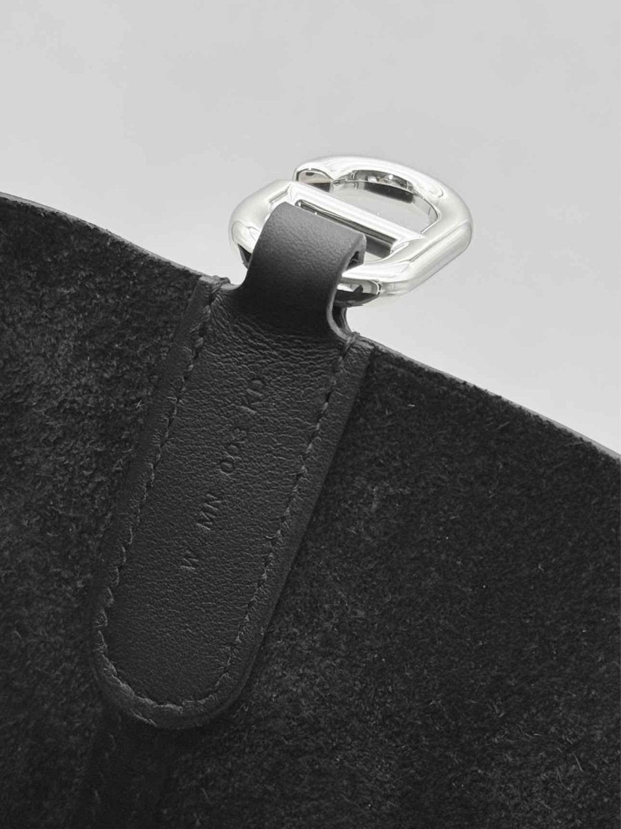 Pre-loved HERMES In-The-Loop Noir Tote Bag at Reems Closet