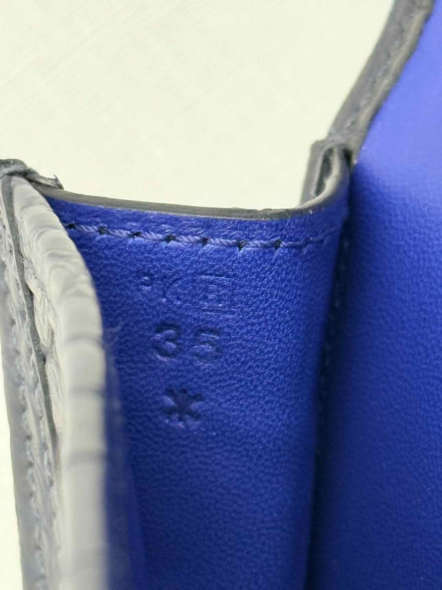 Pre-loved HERMES Jige Elan Bleu Indigo Clutch at Reems Closet