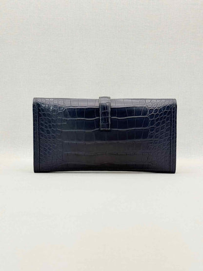Pre-loved HERMES Jige Elan Bleu Indigo Clutch at Reems Closet