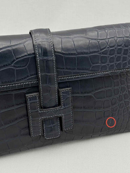 Pre-loved HERMES Jige Elan Bleu Indigo Clutch at Reems Closet