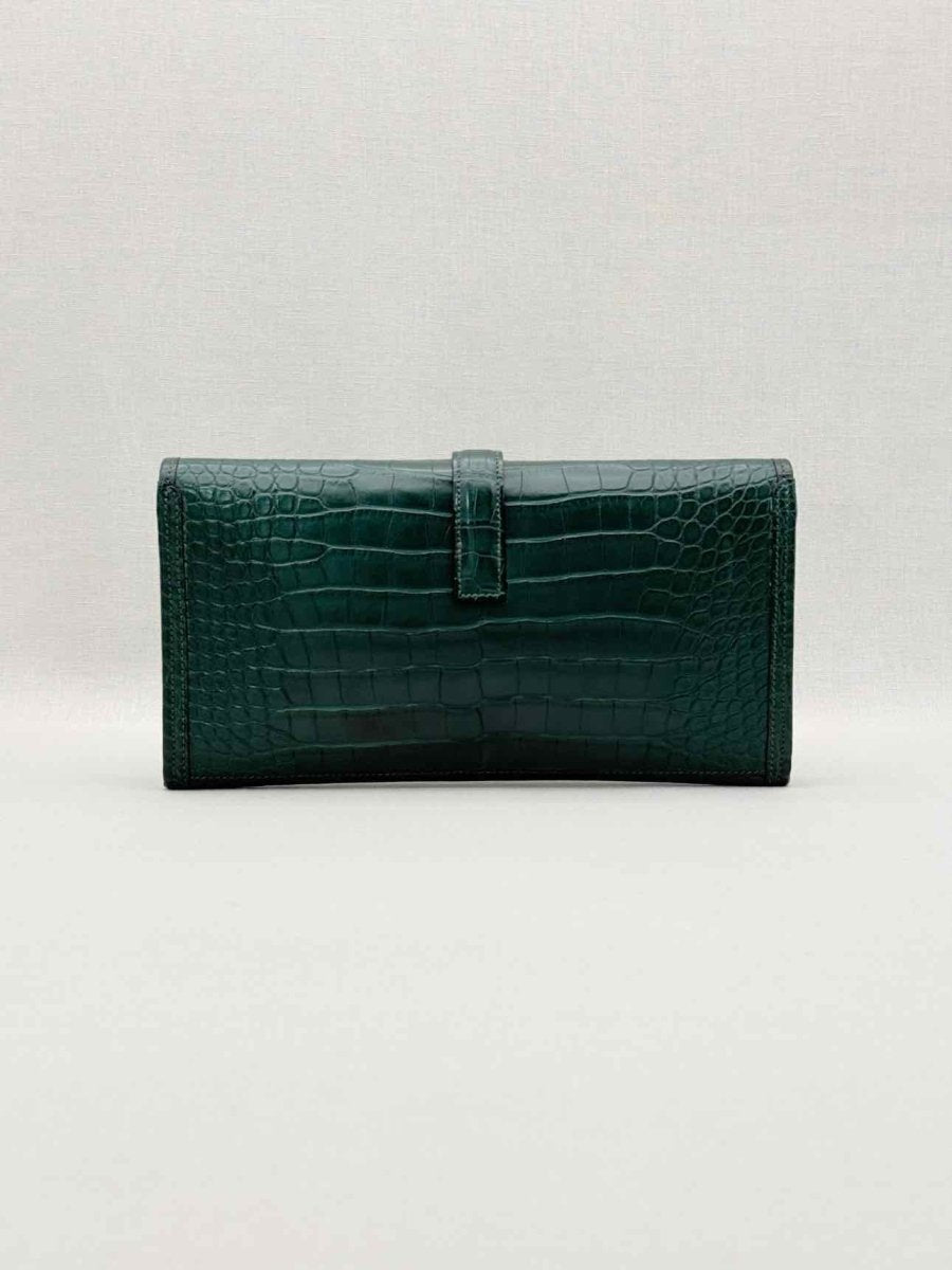 Pre-loved HERMES Jige Elan Vert Emerald Clutch at Reems Closet