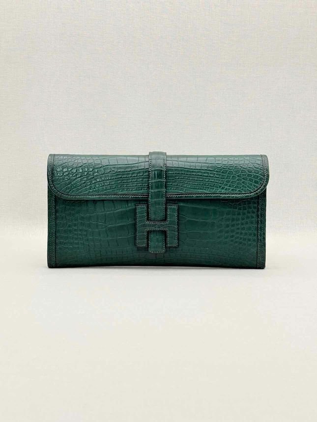 Pre-loved HERMES Jige Elan Vert Emerald Clutch at Reems Closet