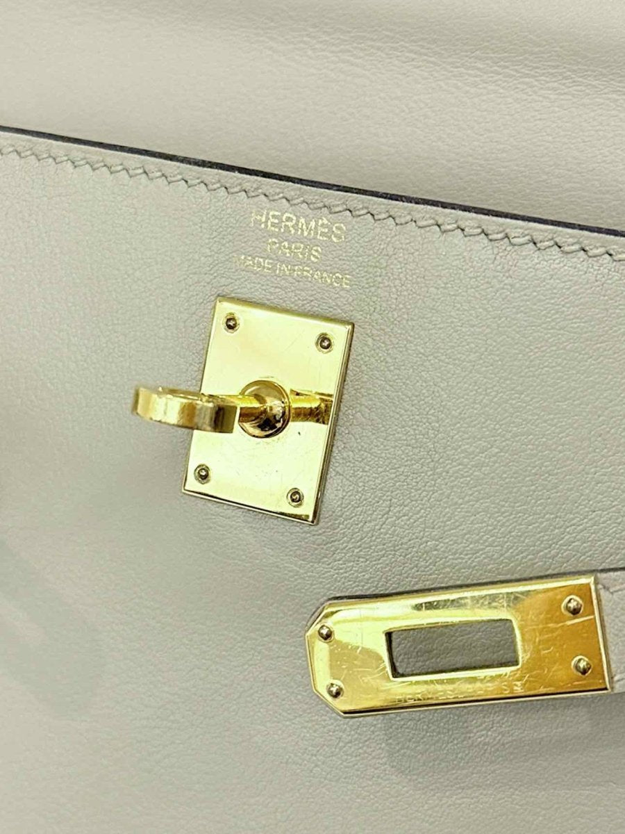 Pre - loved HERMES Kelly Vert Fizz Top Handle at Reems Closet