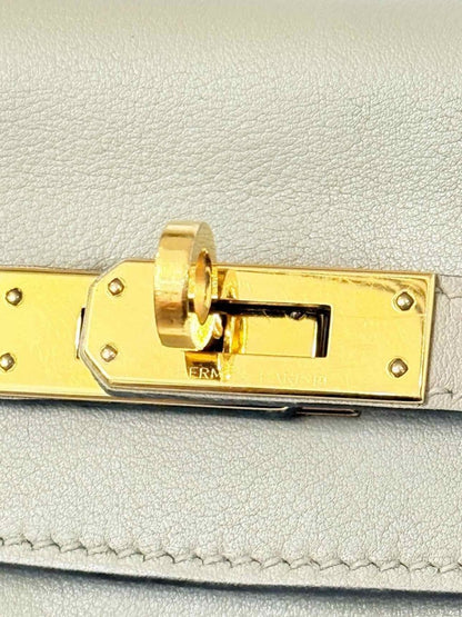 Pre - loved HERMES Kelly Vert Fizz Top Handle at Reems Closet