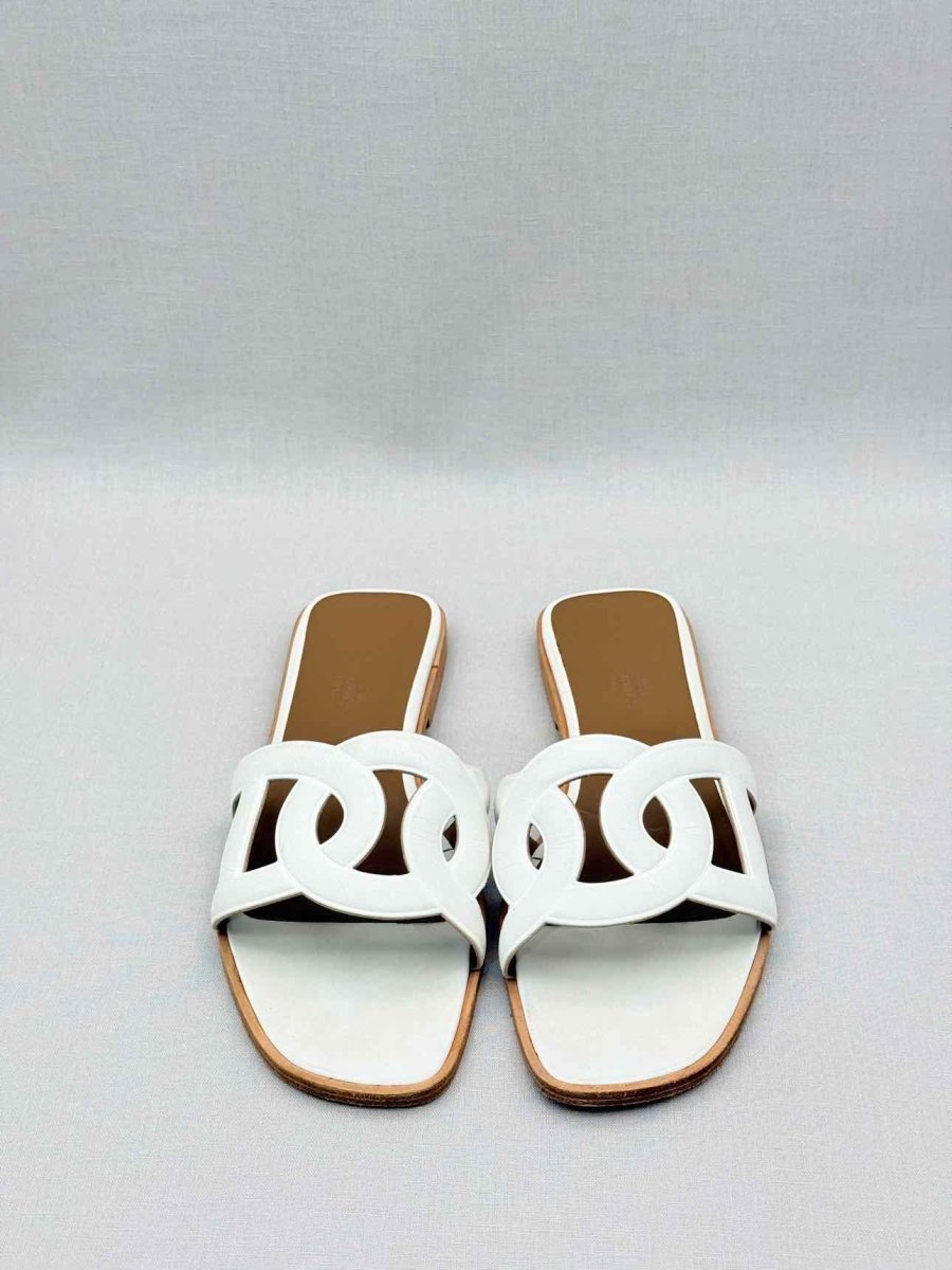 Pre - loved HERMES Omaha White Size EU 40 Flats at Reems Closet