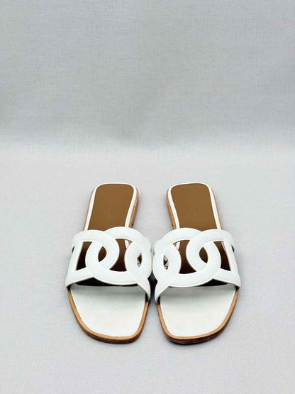 Pre - loved HERMES Omaha White Size EU 40 Flats at Reems Closet