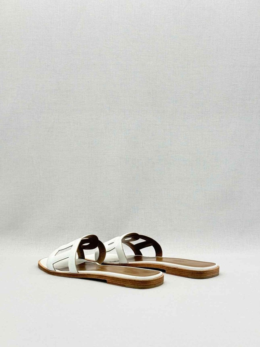 Pre - loved HERMES Omaha White Size EU 40 Flats at Reems Closet