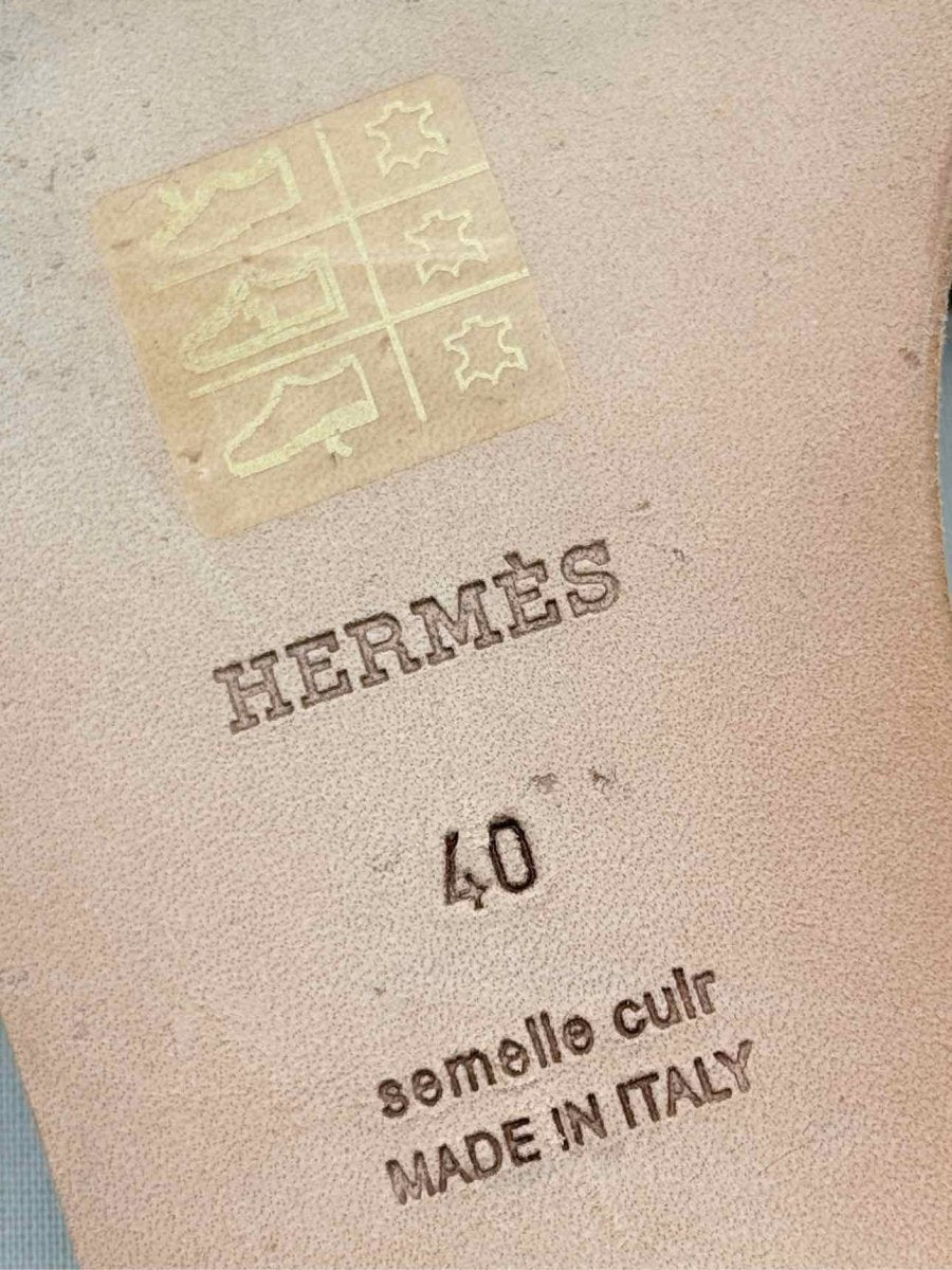 Pre - loved HERMES Omaha White Size EU 40 Flats at Reems Closet