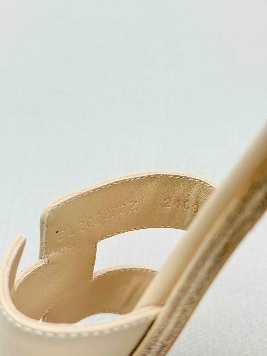 Pre-loved HERMES ORAN Beige Mastic Size EU 39 Sandals at Reems Closet